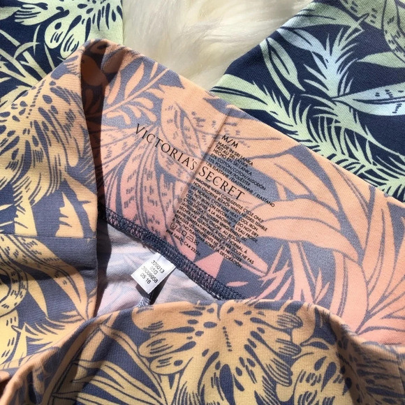 Victoria’s Secret everyday Capri - Picture 3 of 3